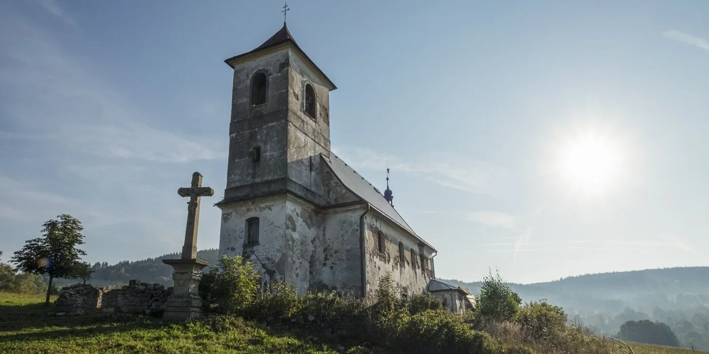 Kostel sv. Jana Nepomuckého - Autor fota: Vít Fikejzl